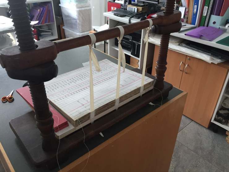 Bedford_Register_sewing01